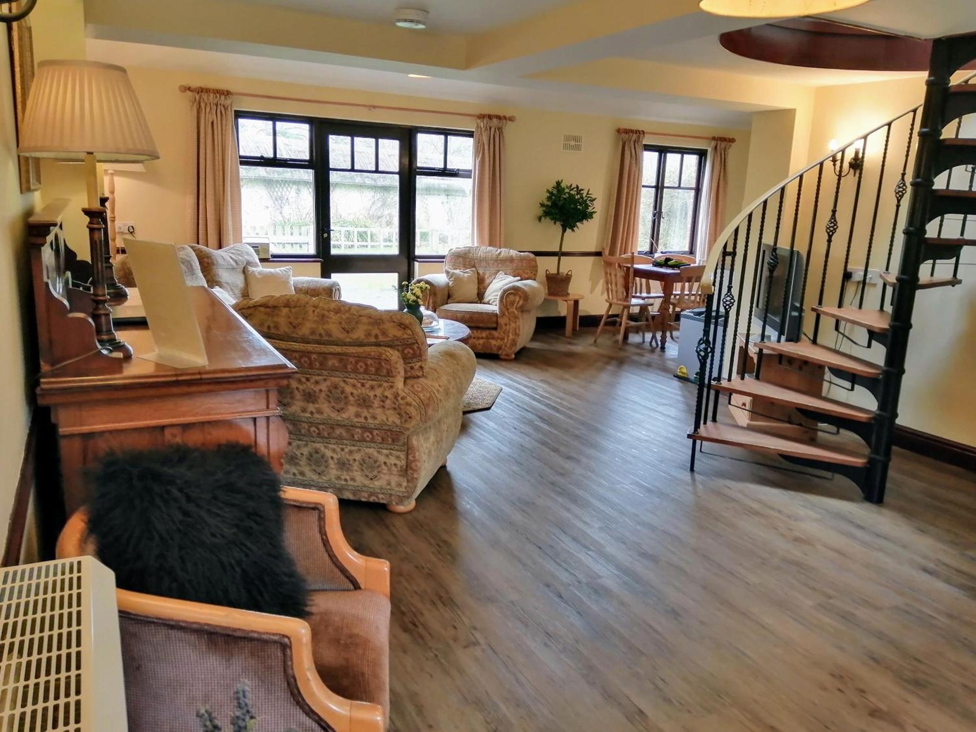 The Old Stables Self Catering Villa Salisbury Bagian luar foto